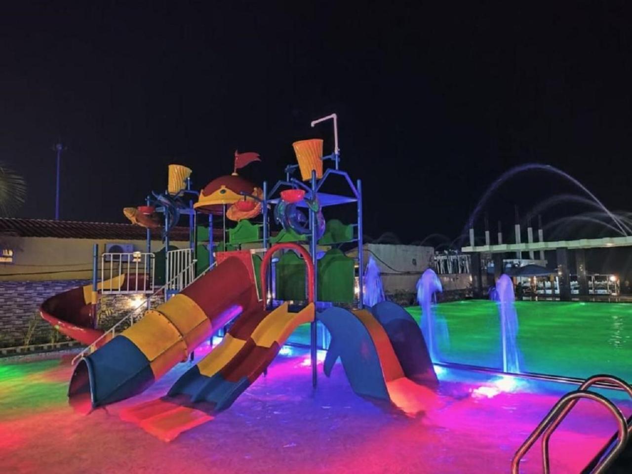 Hindusthan Inn - On Beach Мандармані Екстер'єр фото